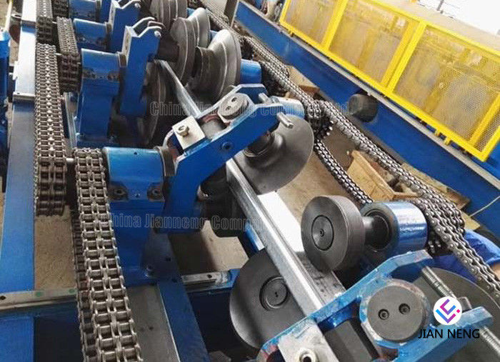 345 Mpa เครื่องโค้งเครื่องหลังคาโลหะด้วย Cr12 ลูกฟูก Punching Moulds